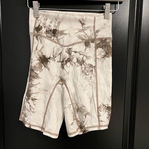 Balance athletics biker shorts